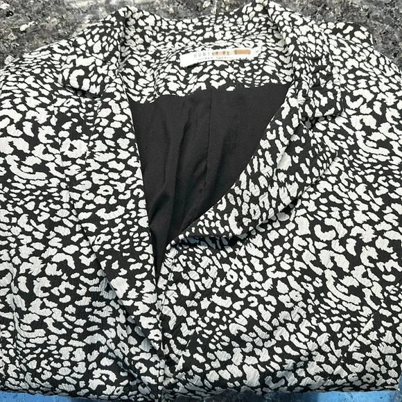 Hunter Bell Casper Black & White Button Closure Blazer Jacket Size 8 Medium M - Picture 9 of 11